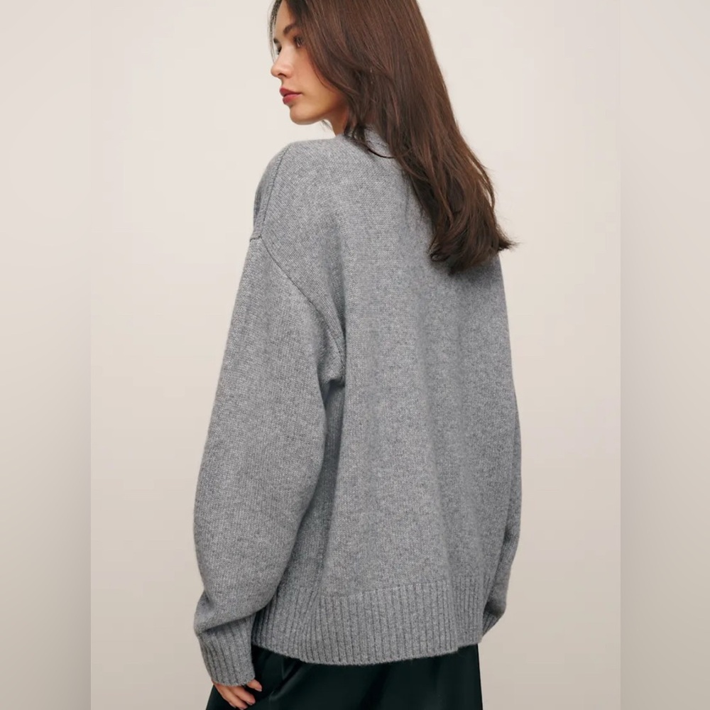 Reformation- Jadey Cashmere Oversized V-neck Sweater NWOT - Picture 3 of 8